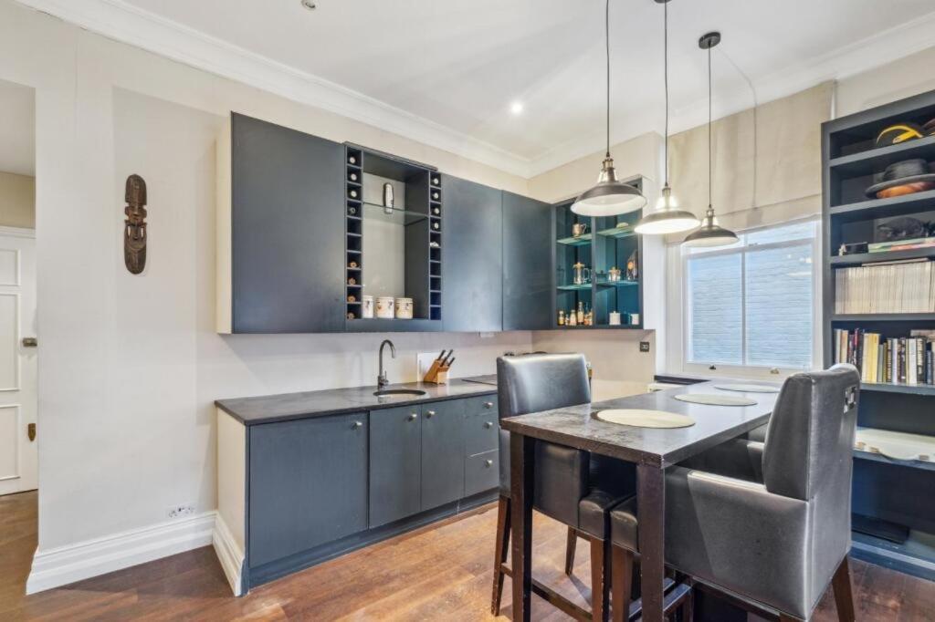 Apartamento Charming And Full Of Character Londres Exterior foto